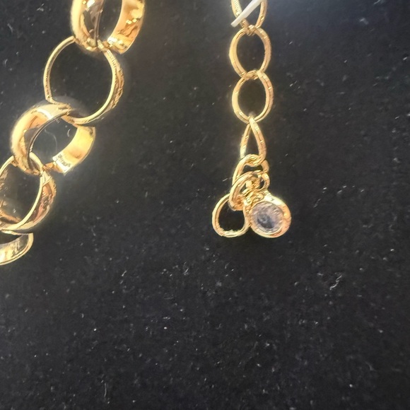 NWT Anna & Ava Elegant Gold Pendants Crystal Chain Link Unique Necklace - Picture 6 of 8